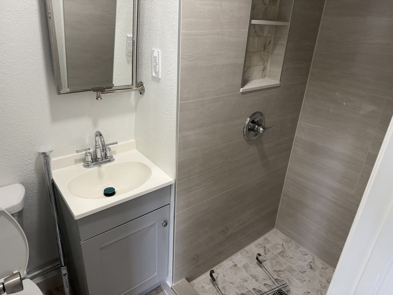 613 Carol Terrace #3 - Photo 4 of 5