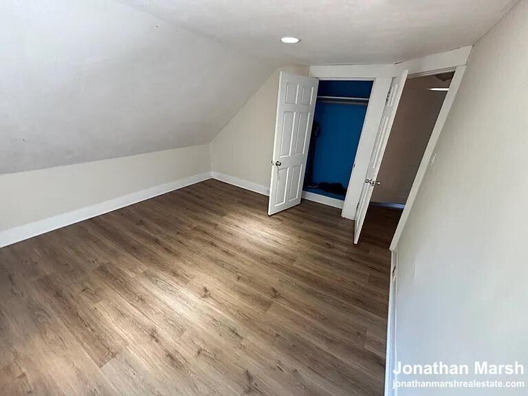 18 Bolton Pl - Photo 3 of 13