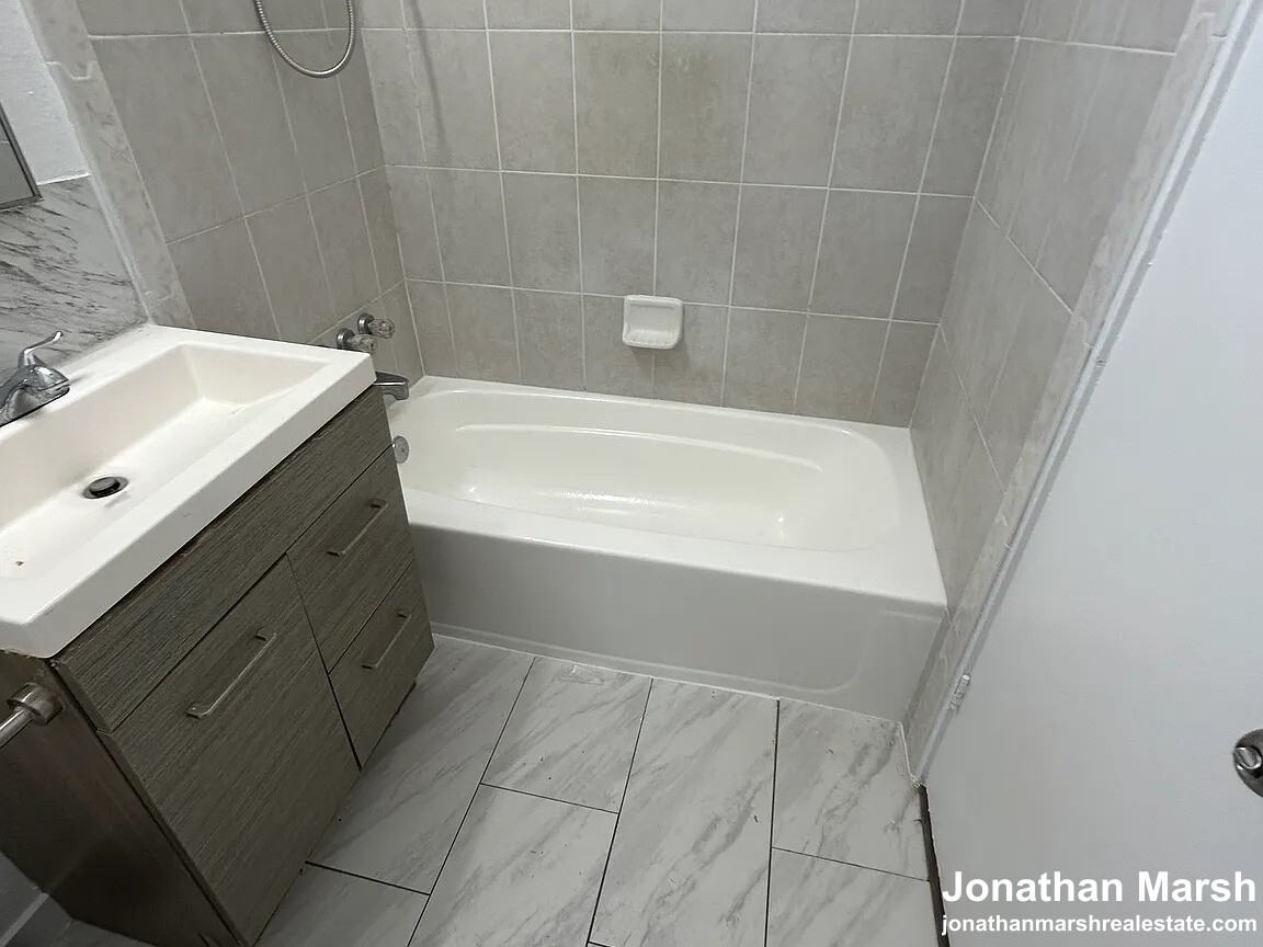 3457 Ocean View Blvd - Photo 3 of 5