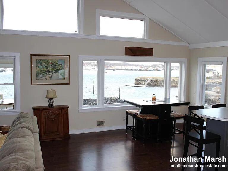 11 Horton St - Photo 2 of 16