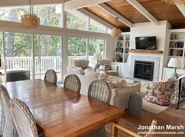 310 Lake Elizabeth Dr - Photo 2 of 19