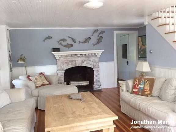 14 Pine St - Photo 3 of 23