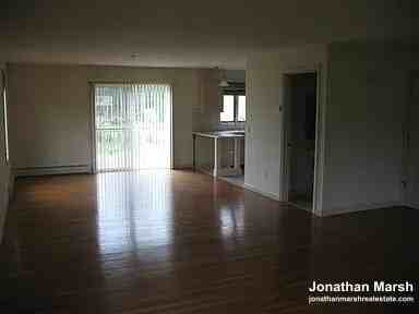4 Romano Village Dr #A - Photo 3 of 7