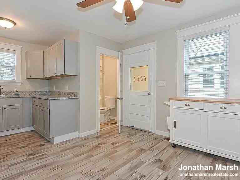 17 Dell Ave - Photo 2 of 12