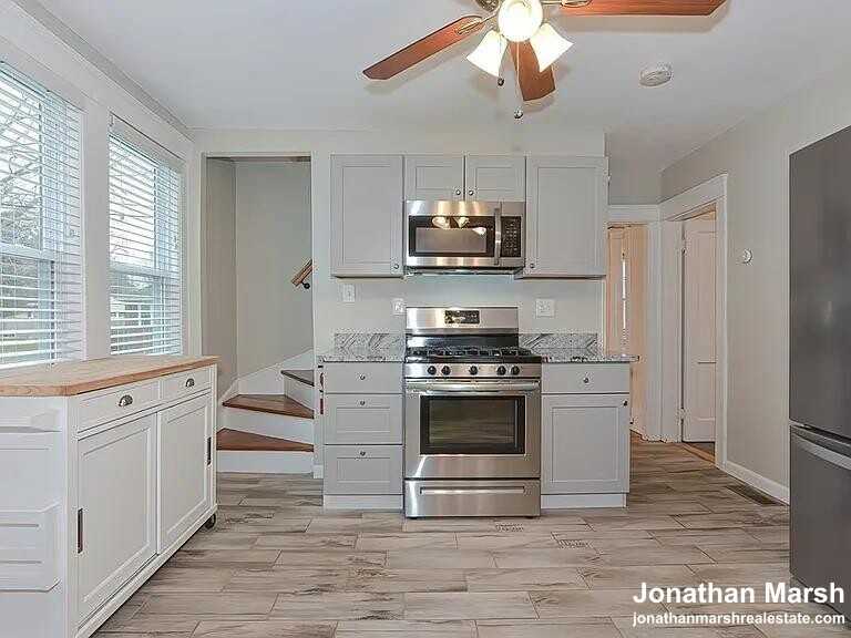 17 Dell Ave - Photo 3 of 12