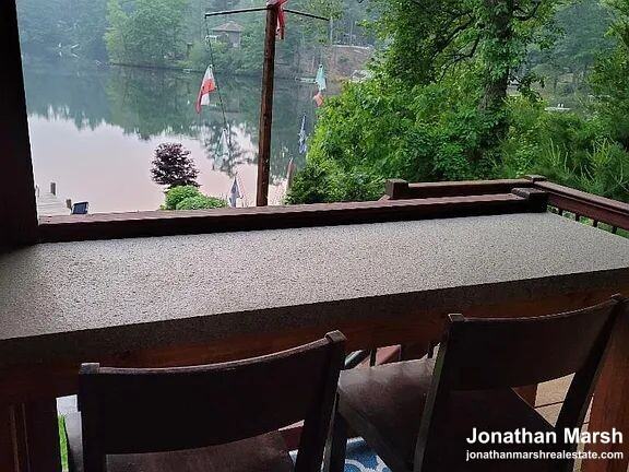 92 Beech St - Photo 2 of 17