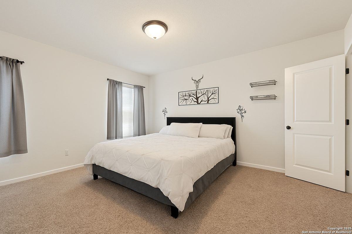 13822 Enzo Gate ##102 - Photo 7 of 14