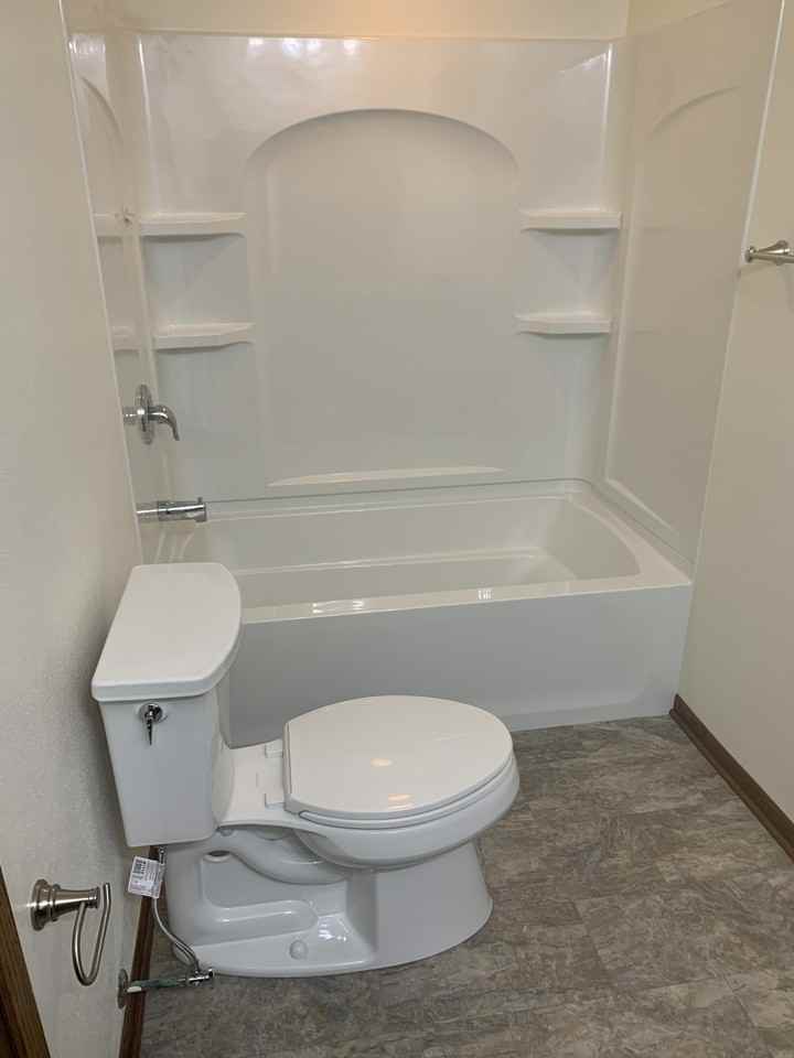 909 909 911 Hancock Court - Photo 3 of 14