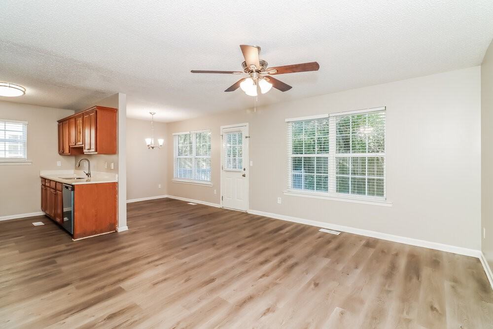 69 Middlebrook Dr - Photo 6 of 17