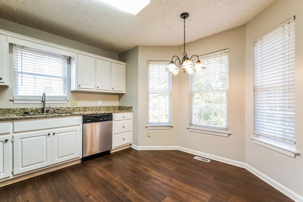 2991 Dalton Ln - Photo 7 of 17