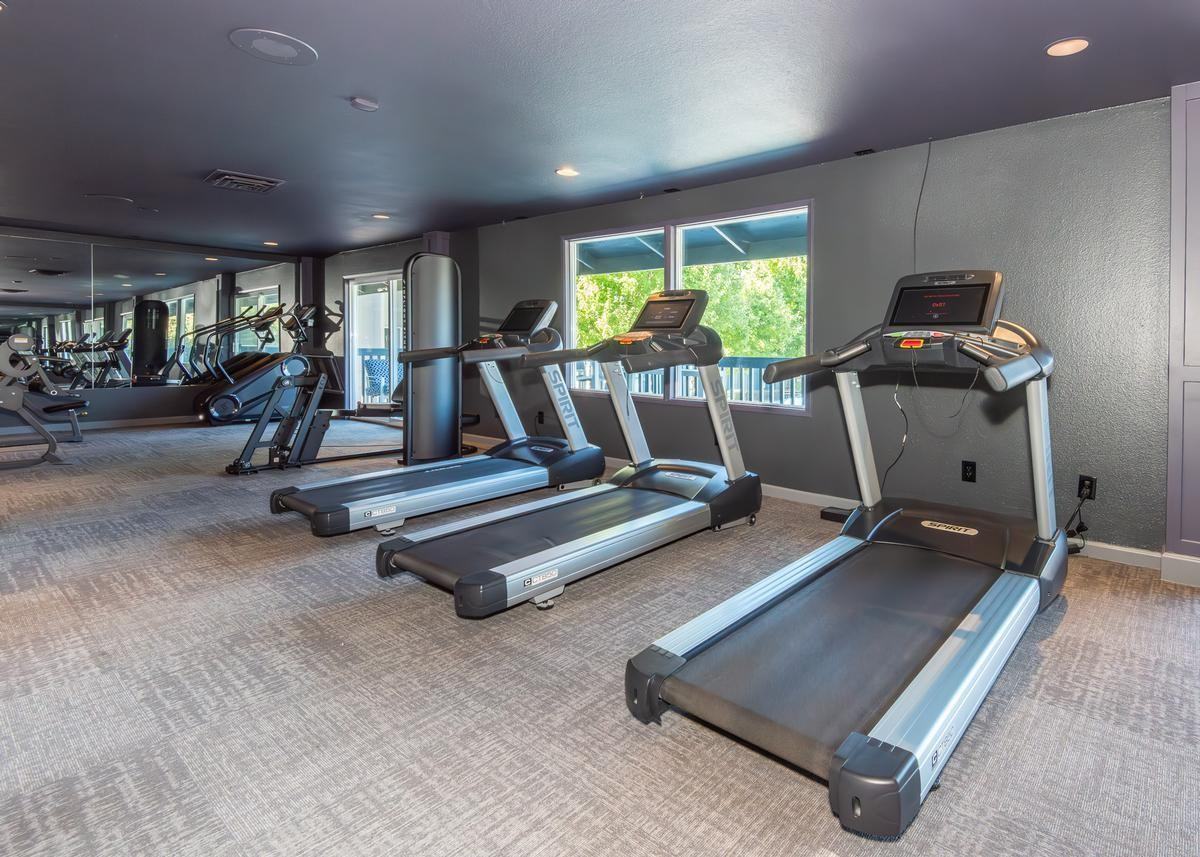 4601 E 18th St - Photo 7 of 45