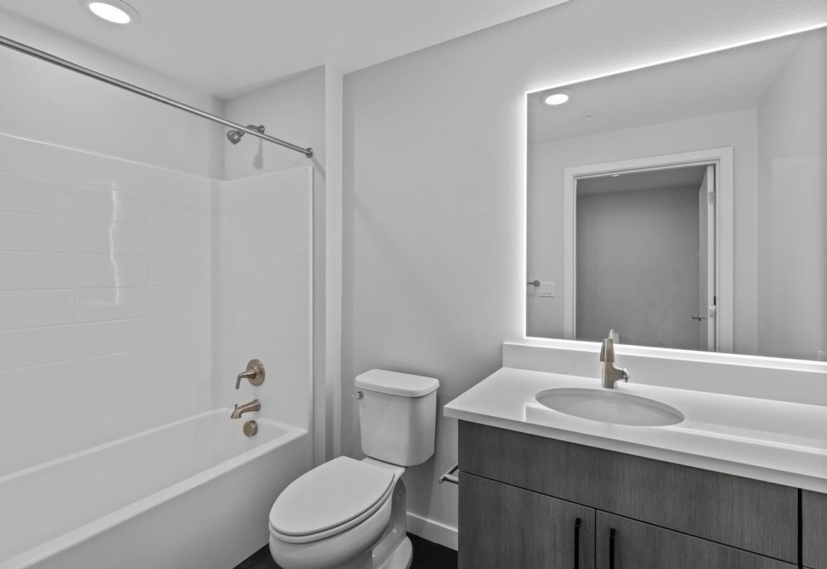 1421 Harvard Ave - Photo 6 of 43