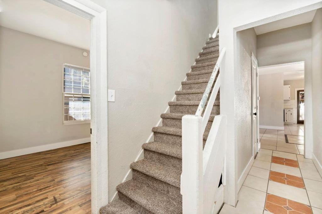 1403 8th St - Photo 5 of 22