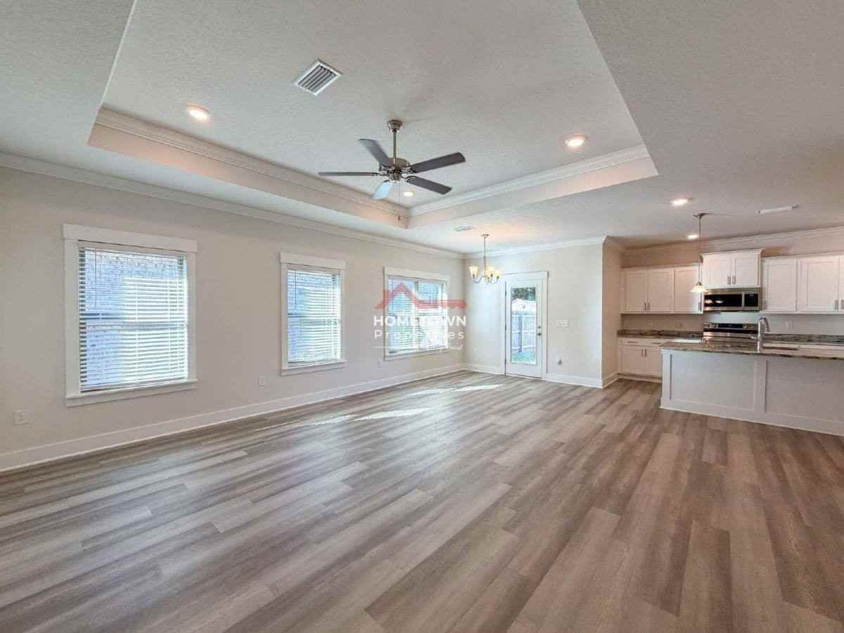 7429 Jamesville Rd - Photo 2 of 10