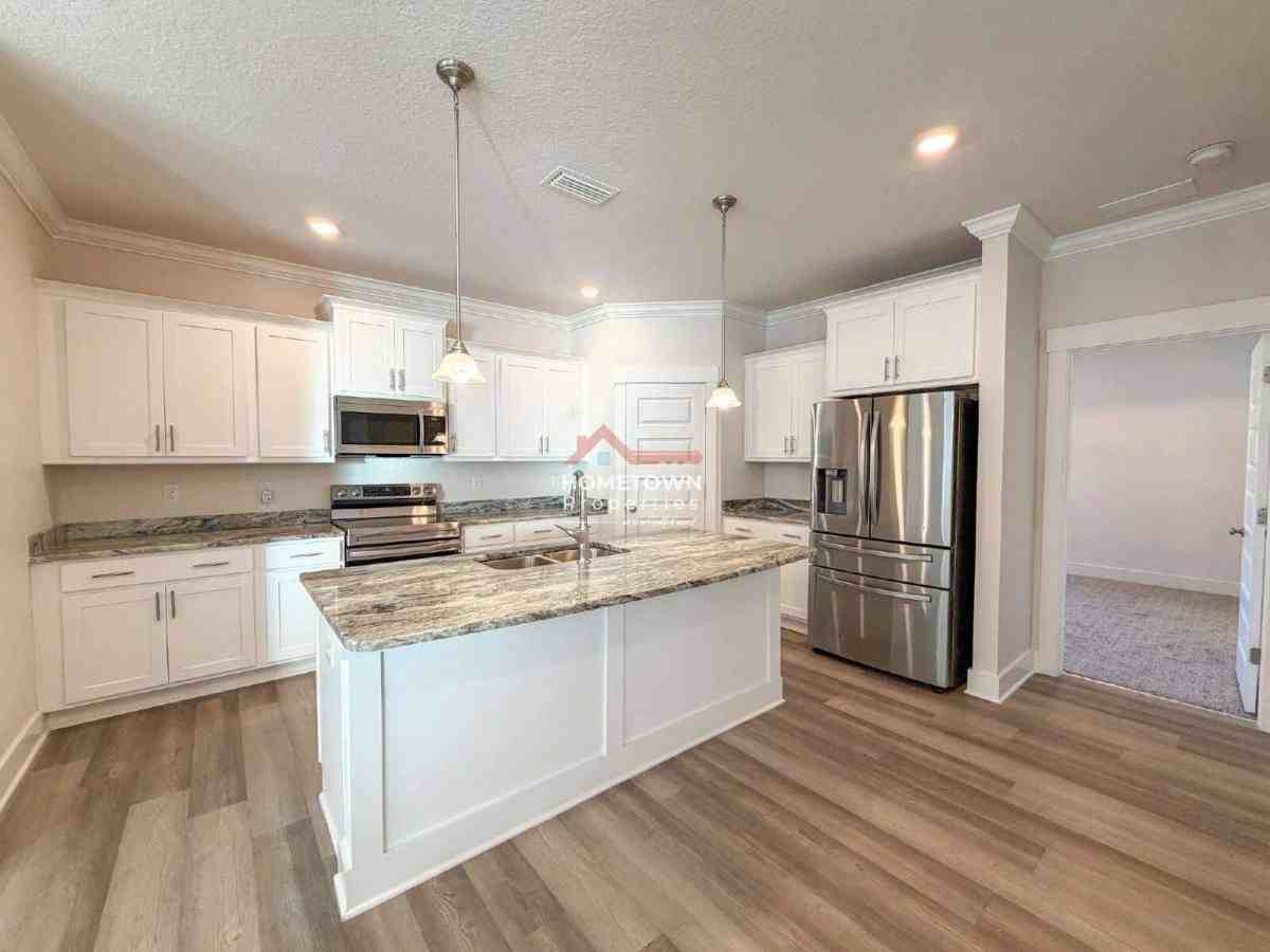 7429 Jamesville Rd - Photo 3 of 10