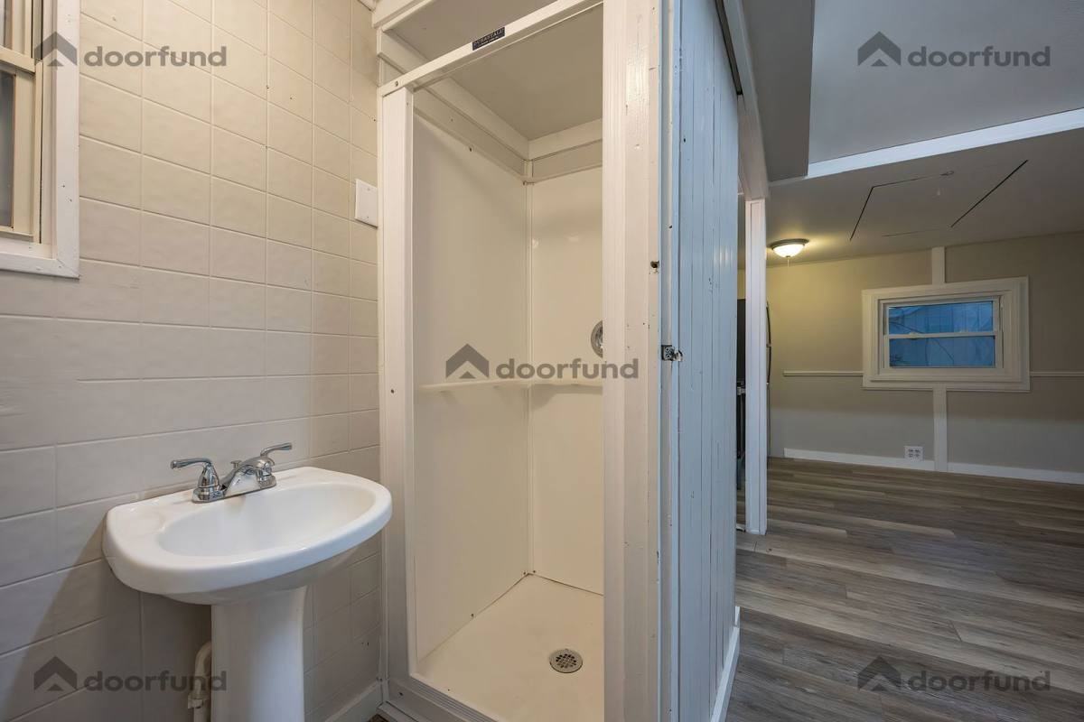 5 5 Forrest Rd #F5 - Photo 3 of 10