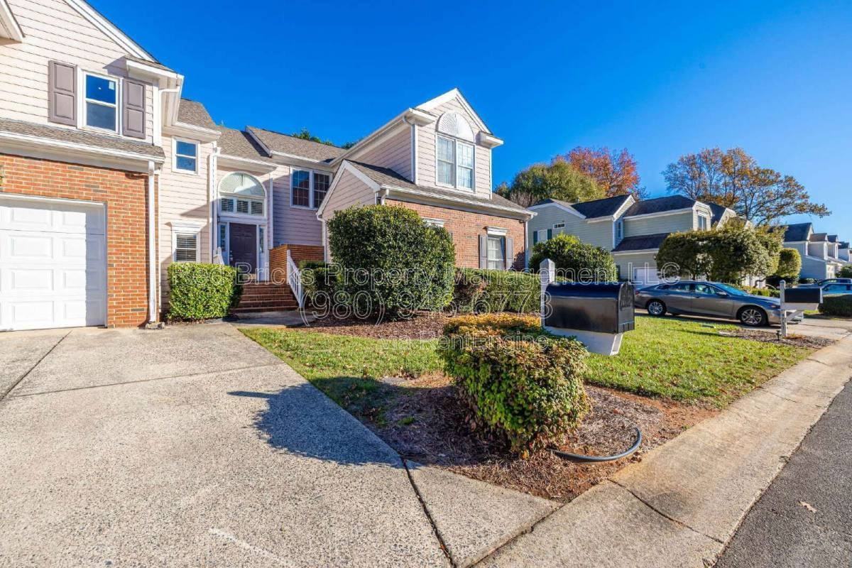 4709 Morning Dew Ct - Photo 2 of 10