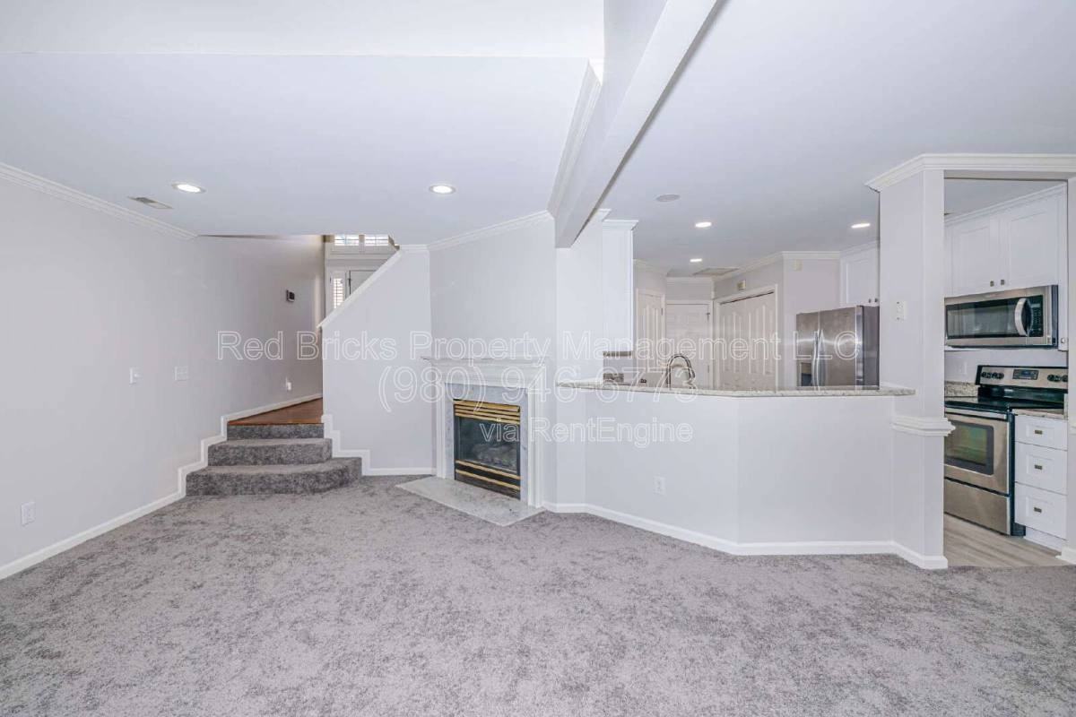 4709 Morning Dew Ct - Photo 5 of 10