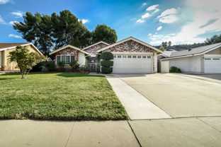 1728 W Phillips Dr - Photo 1 of 1