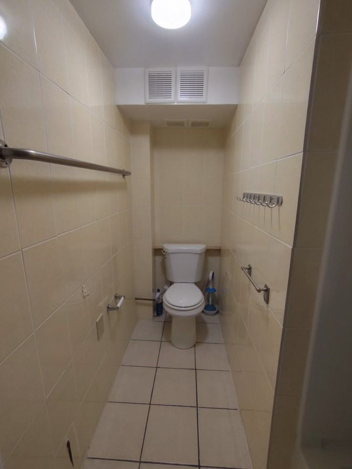 253 Louisburg St #B - Photo 5 of 10