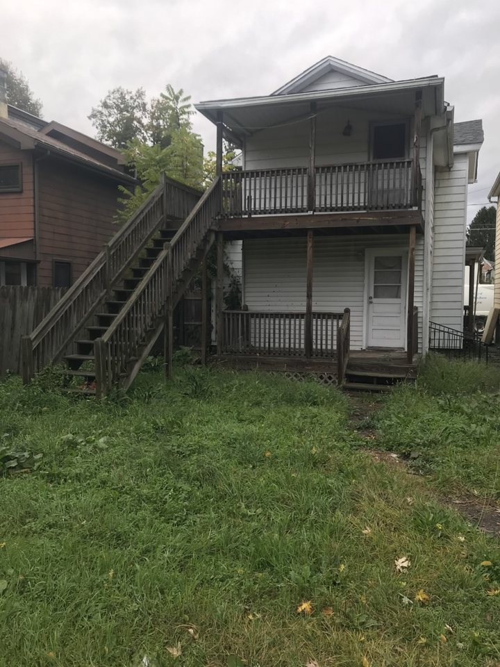 30 Susquehanna St 1st Fl #1 - Photo 3 of 11