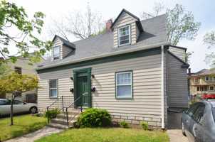 featured image of 820 W Lovell St