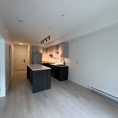 2000 Saint George Street - Photo 3 of 16