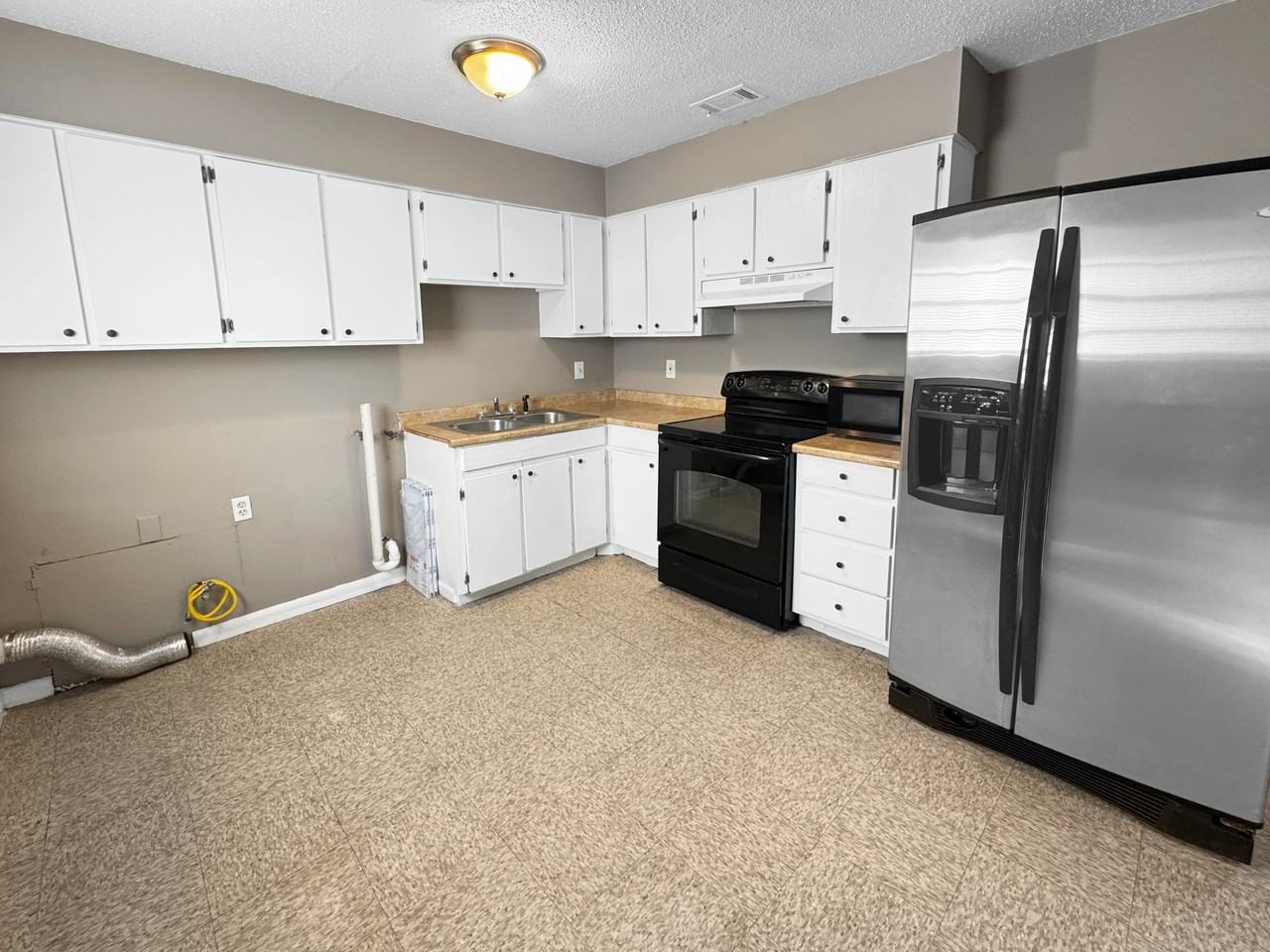 3005 Magellan St #1 - Photo 4 of 8