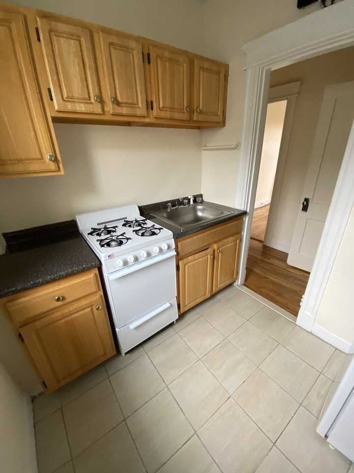 1144 Commonwealth Ave #14 - Photo 5 of 7