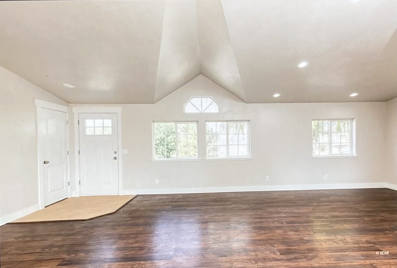 2115 Villa Dr #NA - Photo 2 of 12
