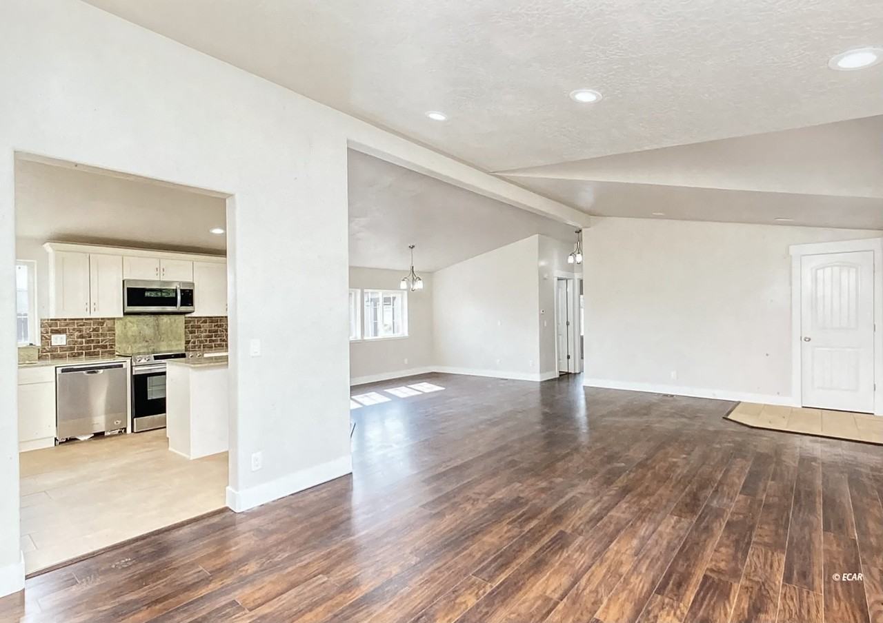 2115 Villa Dr #NA - Photo 3 of 12