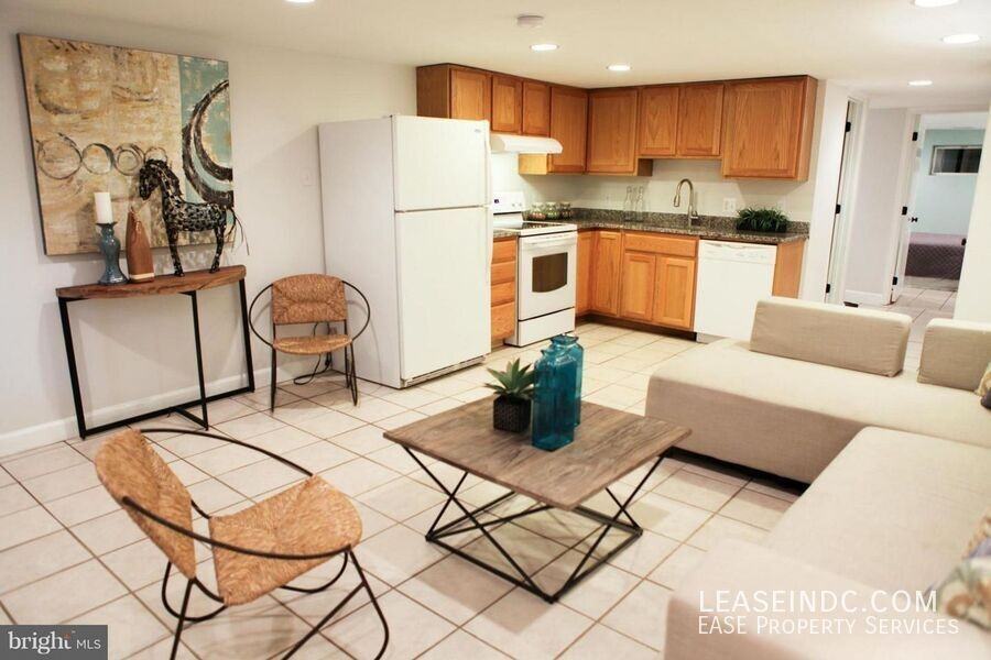 1248 Florida Ave Ne #2 - Photo 3 of 10