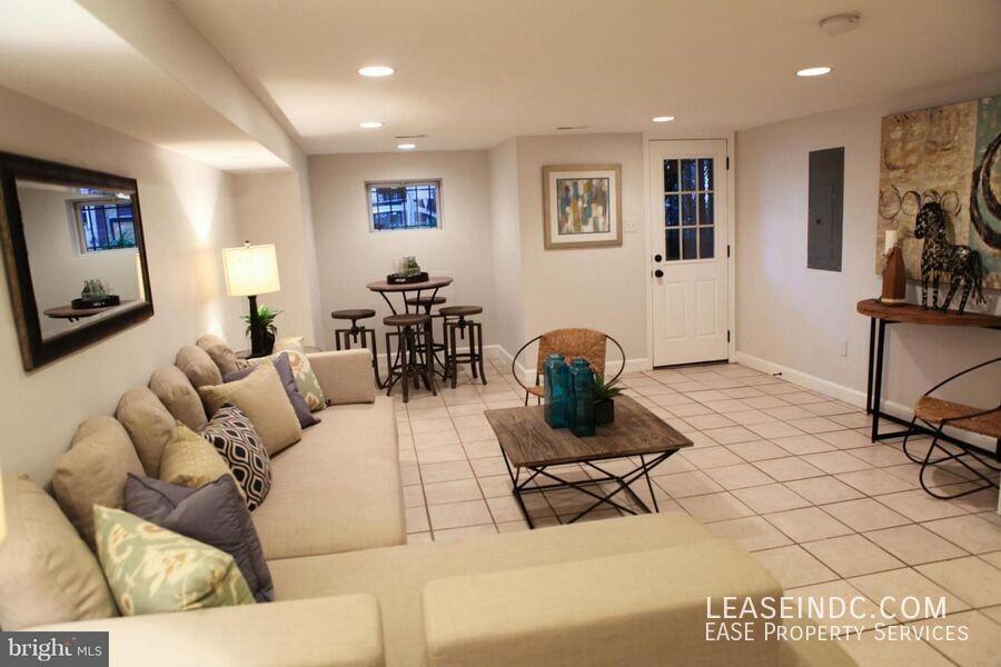 1248 Florida Ave Ne #2 - Photo 4 of 10