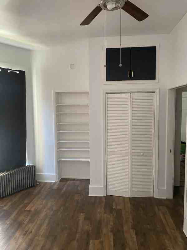 442 W Market St #1 - Photo 2 of 5