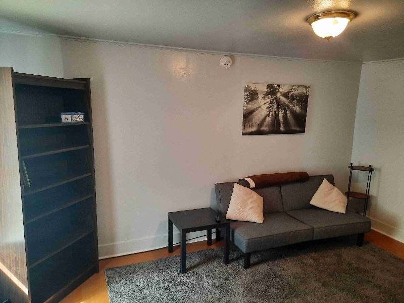 709 Indiana St - Photo 3 of 11