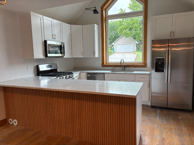 309 Saint Croix Ave W #2 - Photo 3 of 5