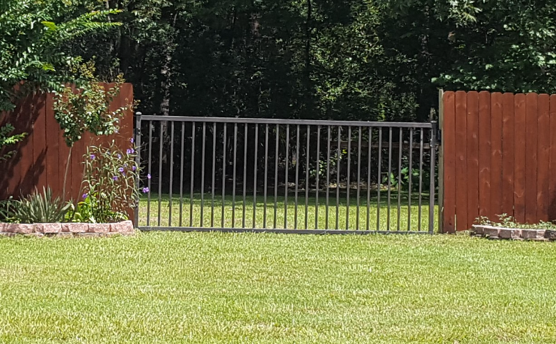 457 Ne 2nd St - Photo 2 of 6