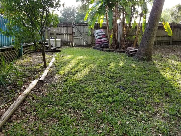 457 Ne 2nd St - Photo 3 of 6