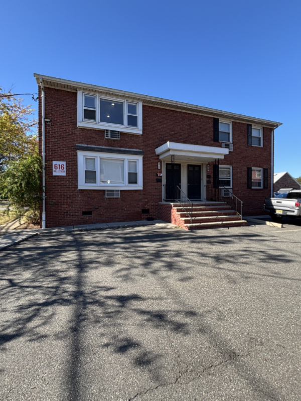 616 Mill St #2 - Photo 2 of 11