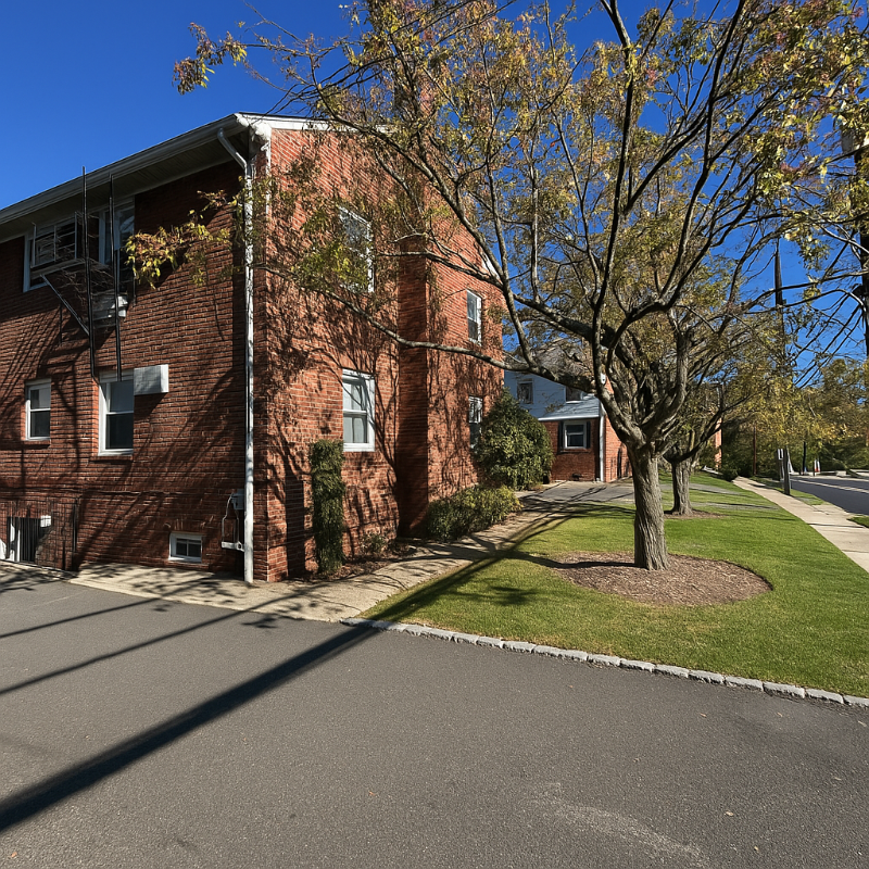 616 Mill St #2 - Photo 4 of 11