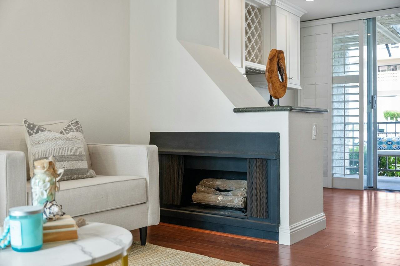 555 Esplanade, Unit 320 - Photo 5 of 50