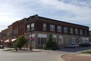 featured image of 832 12th St