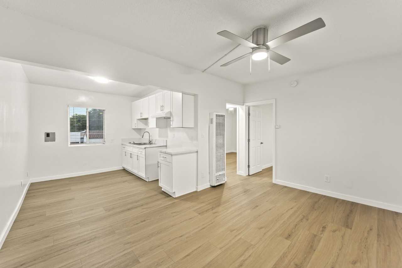 8027 South Broadway - Photo 3 of 10