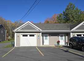 featured image of 2 Mama Lien Dr