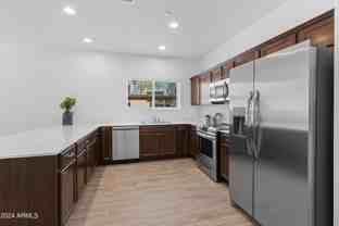 2842 E Tracy Ln #4 - Photo 1 of 1
