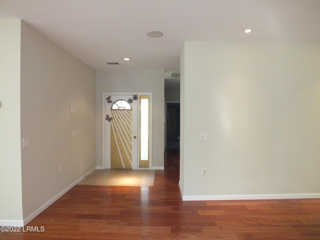 714 North Reeve Road - Photo 5 of 47