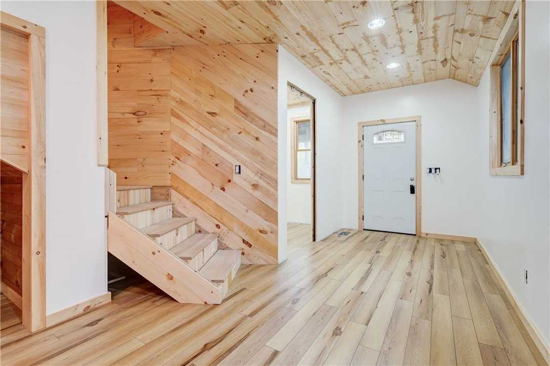 413 Caroline St - Photo 4 of 46