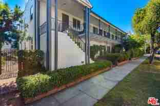 186 N Clark Dr - Photo 1 of 1