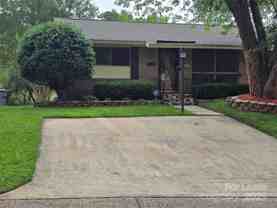 5027 Malibu Dr - Photo 1 of 1