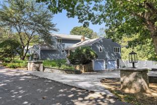 10 Echo Ln - Photo 1 of 1